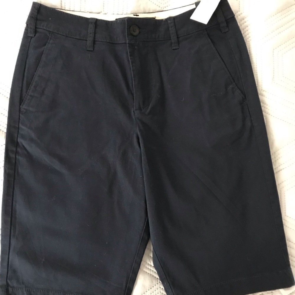 Hollister Epic Flex 12” flat front shorts - new with tags